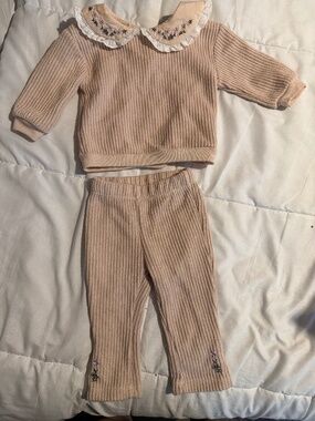 Baby girl outfit - excellent condition